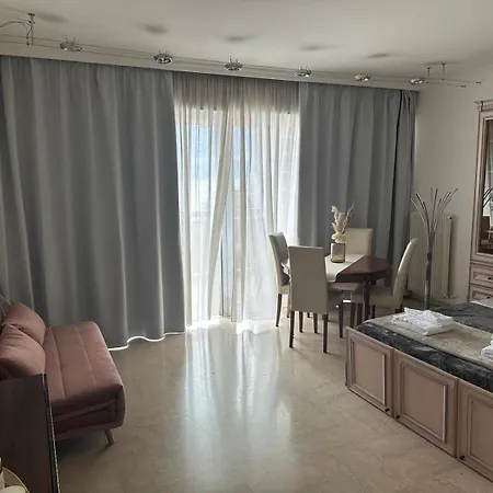 Maison Blanc