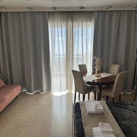 Maison Blanc