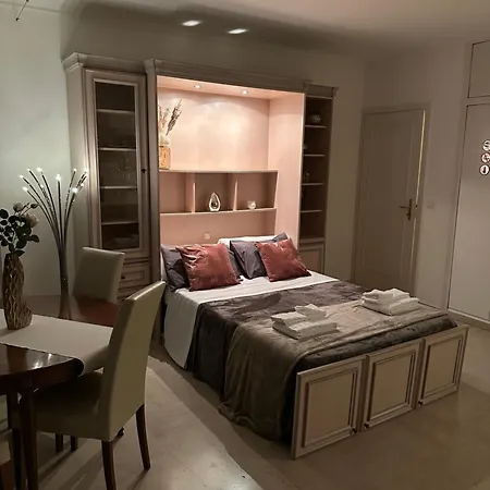 Apartment Maison Blanc